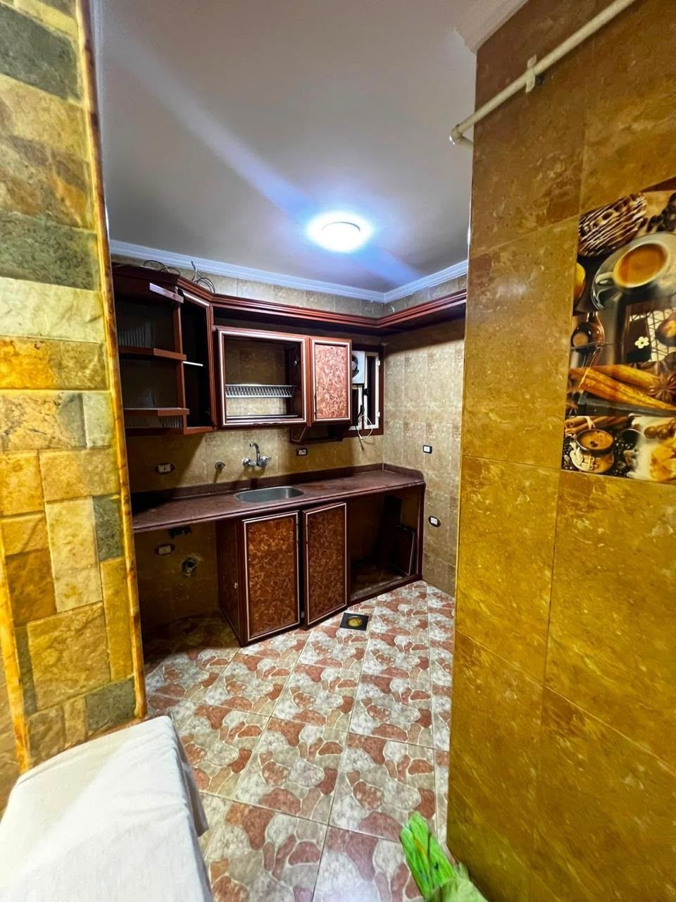 شقه اعلى مستوى تشطيب بسعر خيال