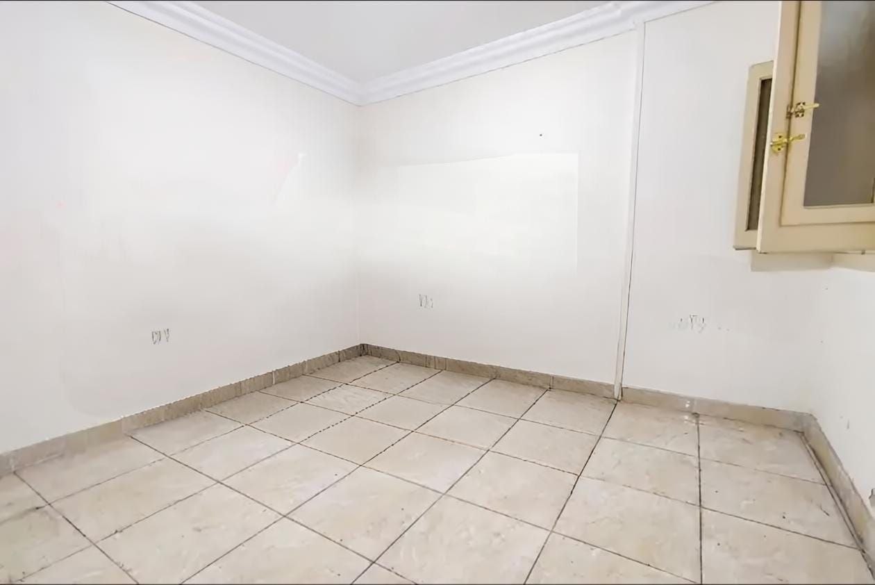 شقه فى أرقى وافضل المناطق جناكليس 