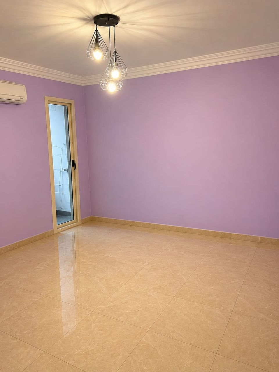 شقه متميزه بشارع مصطفى كامل 