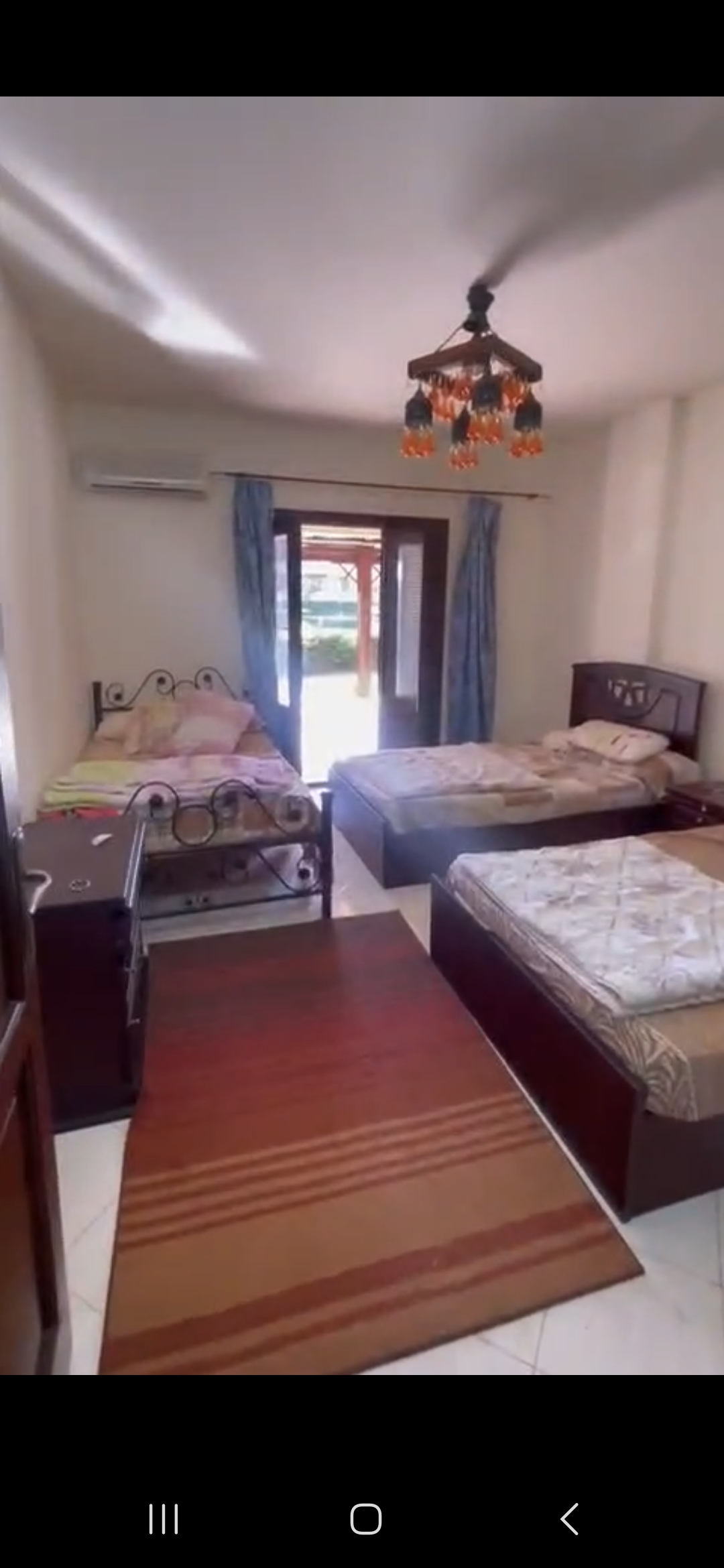 شاليه بجاردن وفرش راقي يطل على البحر 