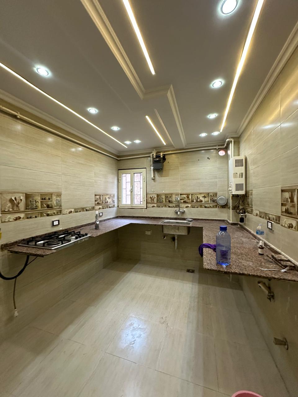 شقة ايجار سكني او اداري خلف جنينة مول