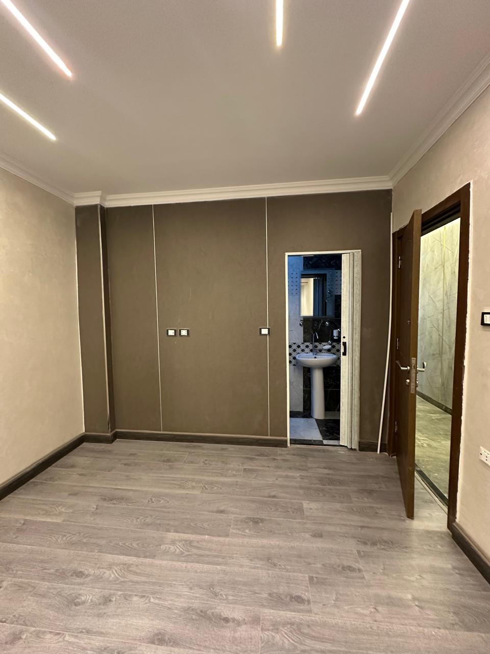 شقة ايجار سكني او اداري خلف جنينة مول