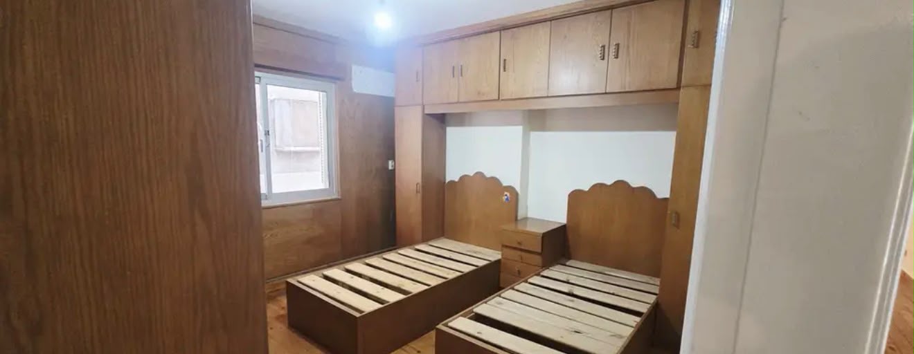 اللوكيشن المميز : ميدان لبنان- المهندسين-موقع مميز وحيوي جدا ناصية وواجهة 12 متر علي شارع- من المالك مباشرتا قلب ميدان لبنان تصلح سكن أو اداري او استثمار مضمون