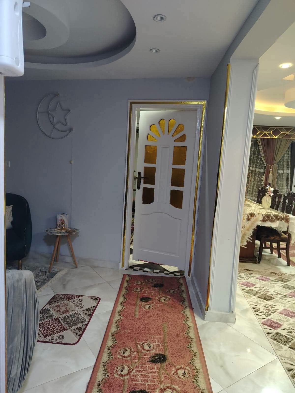 شقة فاخرة بالبيطاش بمساحه مميزة  