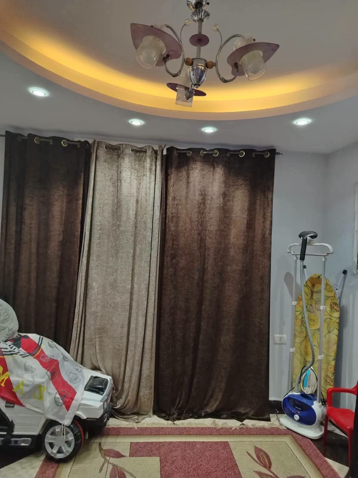 شقة فاخرة بالبيطاش بمساحه مميزة  