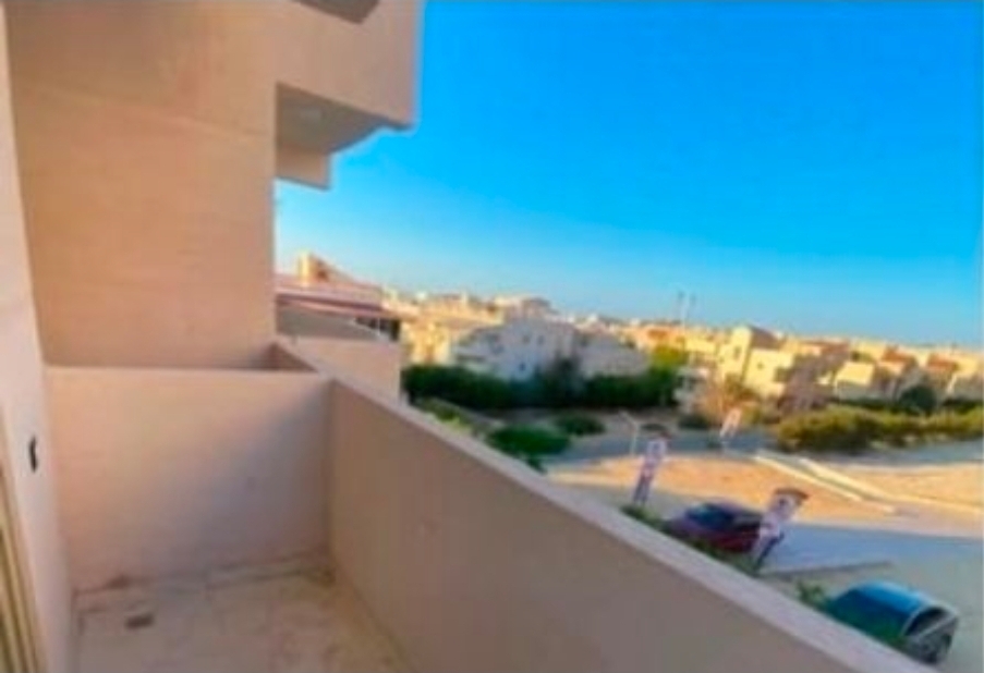 للبيع شاليه في قرية مصر الجديدة بالساحل الشمالي 