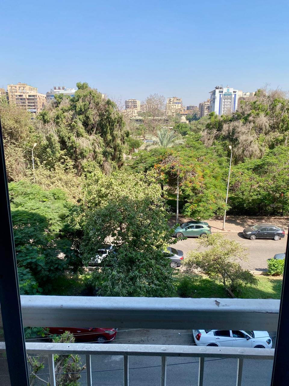شقه بموقع راقي بمصر الجديده