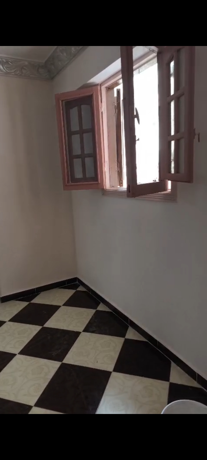 شقه مميزه بباكوس الاسكندريه