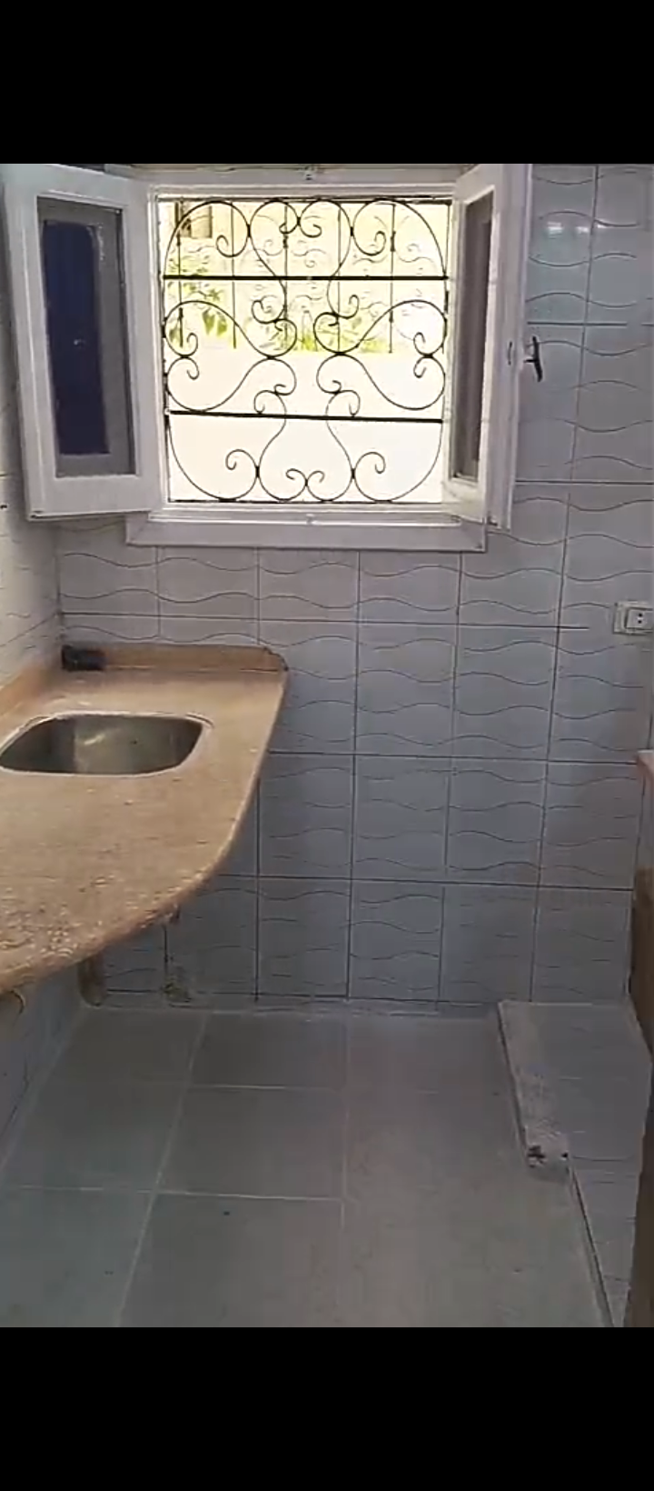 شقه للبيع في العجمي شارع الصحافه 
