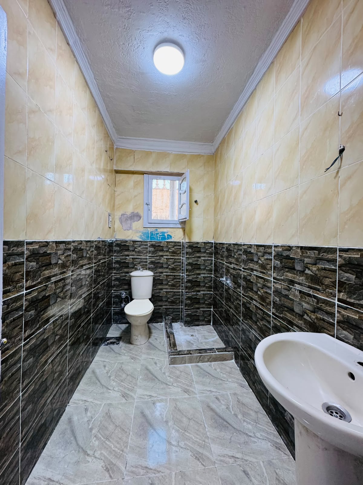 شقه لئطه  تنفع استثمار او سكن 