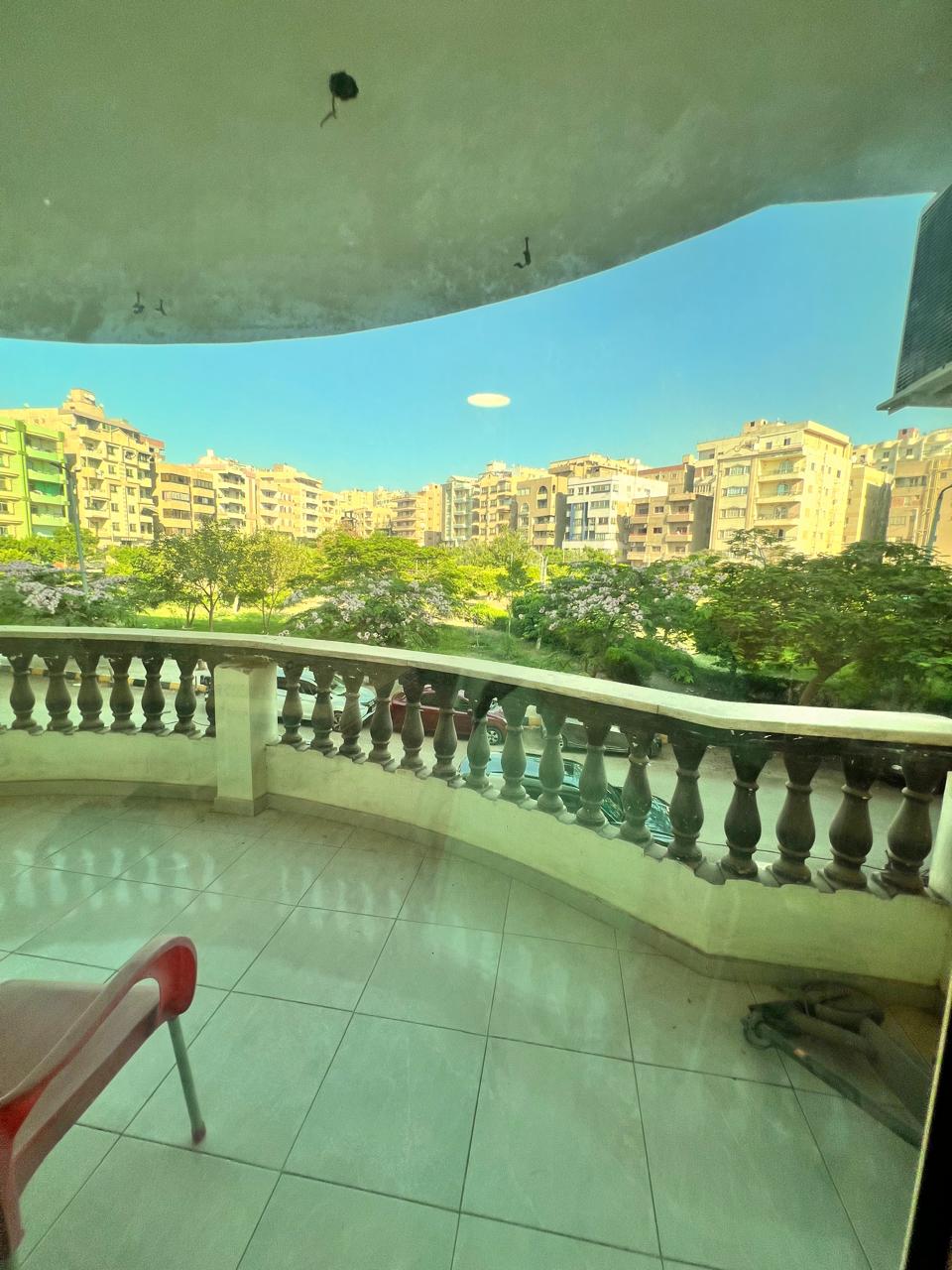 فرصة مميزة للبيع في مدينة نصر – أمام الحديقة مباشرة