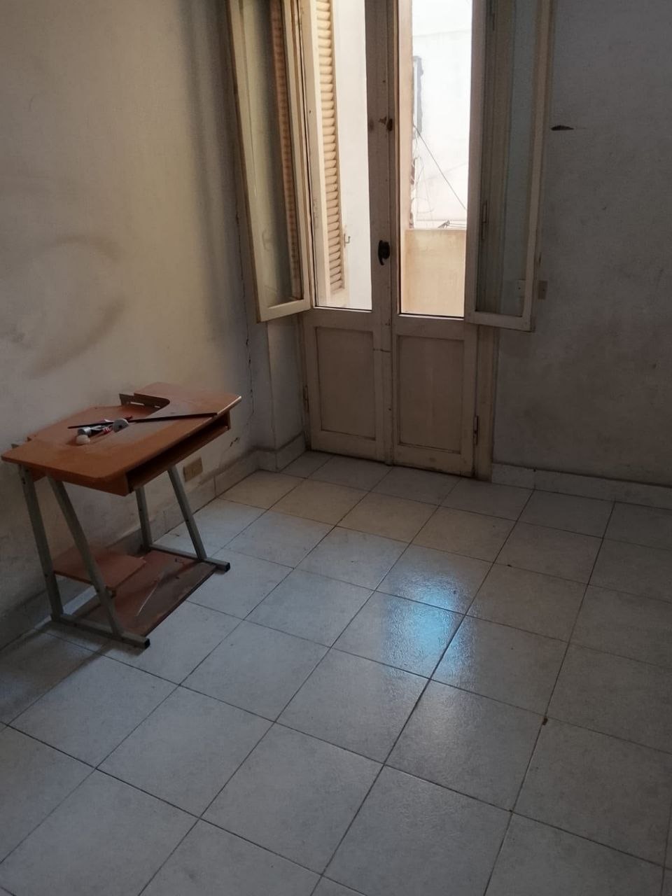 شقه بشارع الحي 