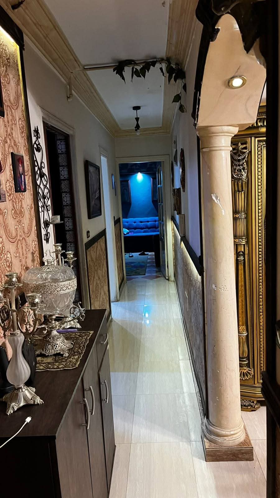 شقة للبيع ميامي رابع عمارة من البحر