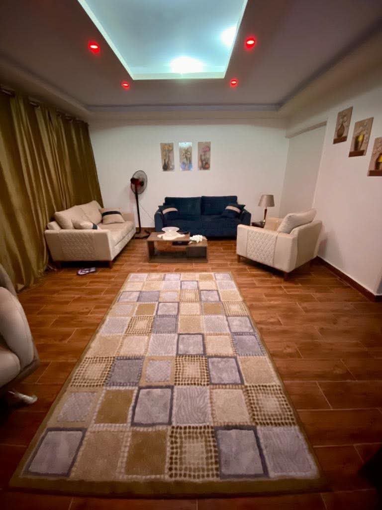 مساحه كبيره  على الرئيسي 