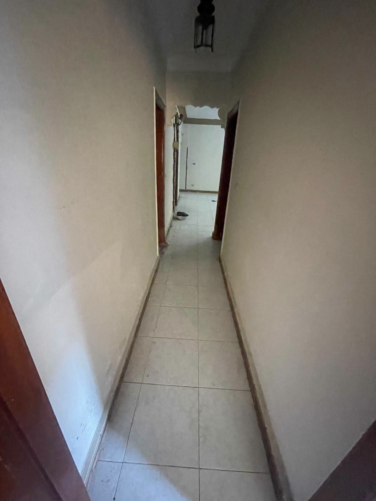 🔥 فرصة مميزة للراحة والسكن الراقي في العجمي البيطاش.. (الدور الأول العلوي) 🏢✨