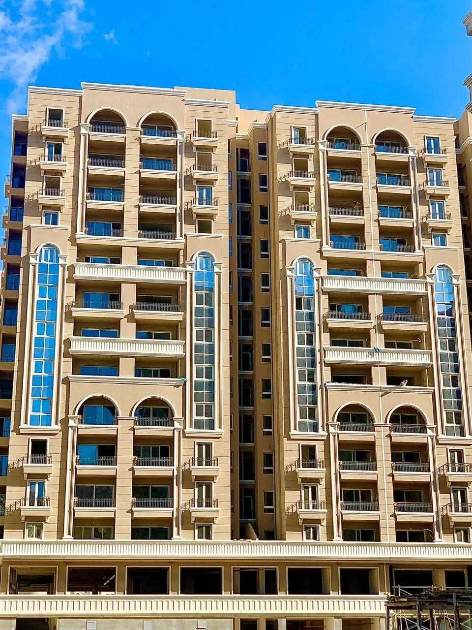 امتلك شقه داخل كمبوند مروج سموحه