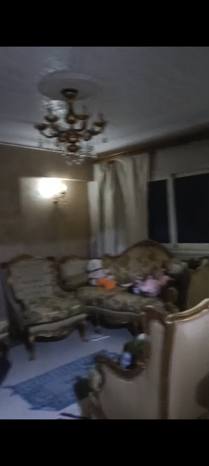 شقه بشارع الروضة النزهه٢