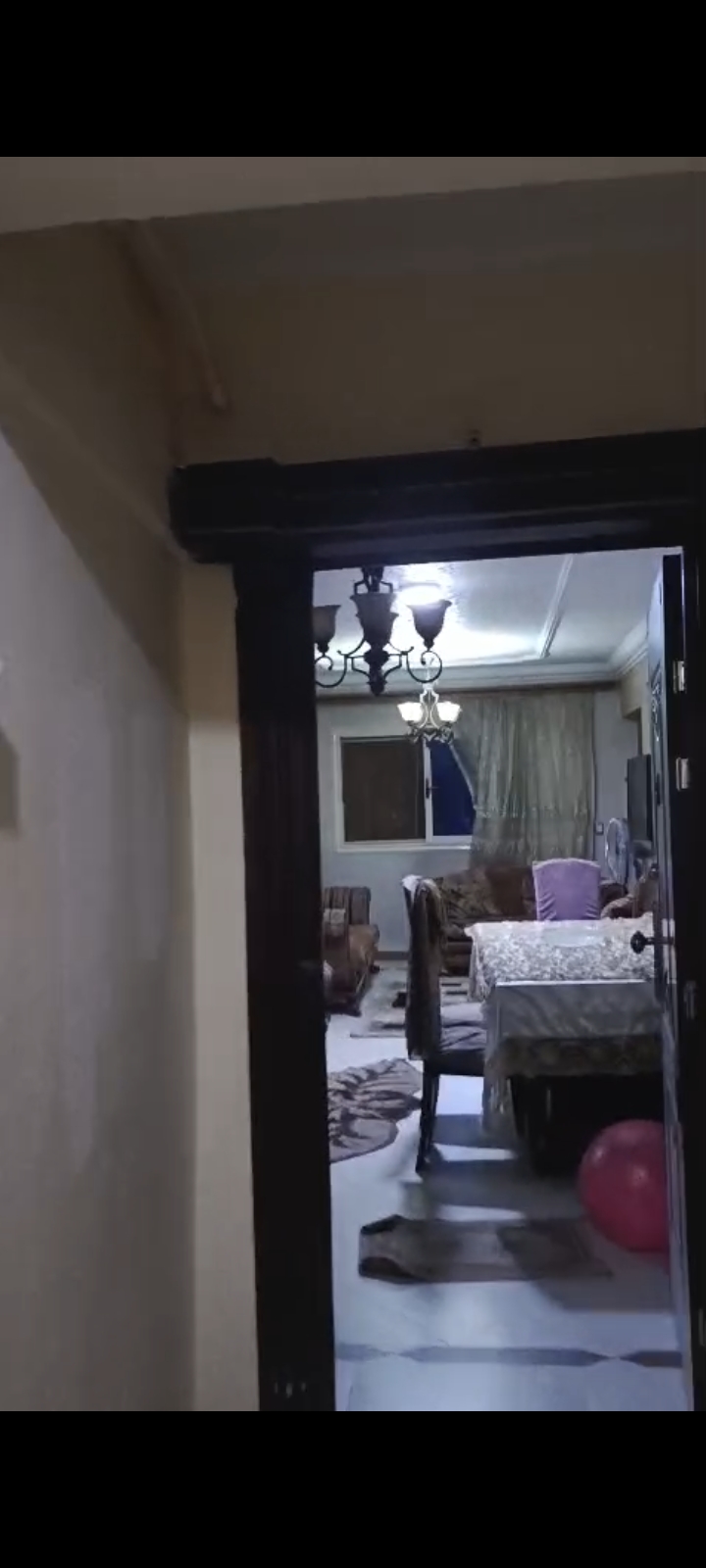 شقه بشارع الروضة النزهه٢