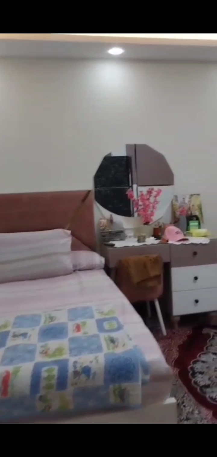 شقه بالنزهه الجديدة شارع 27