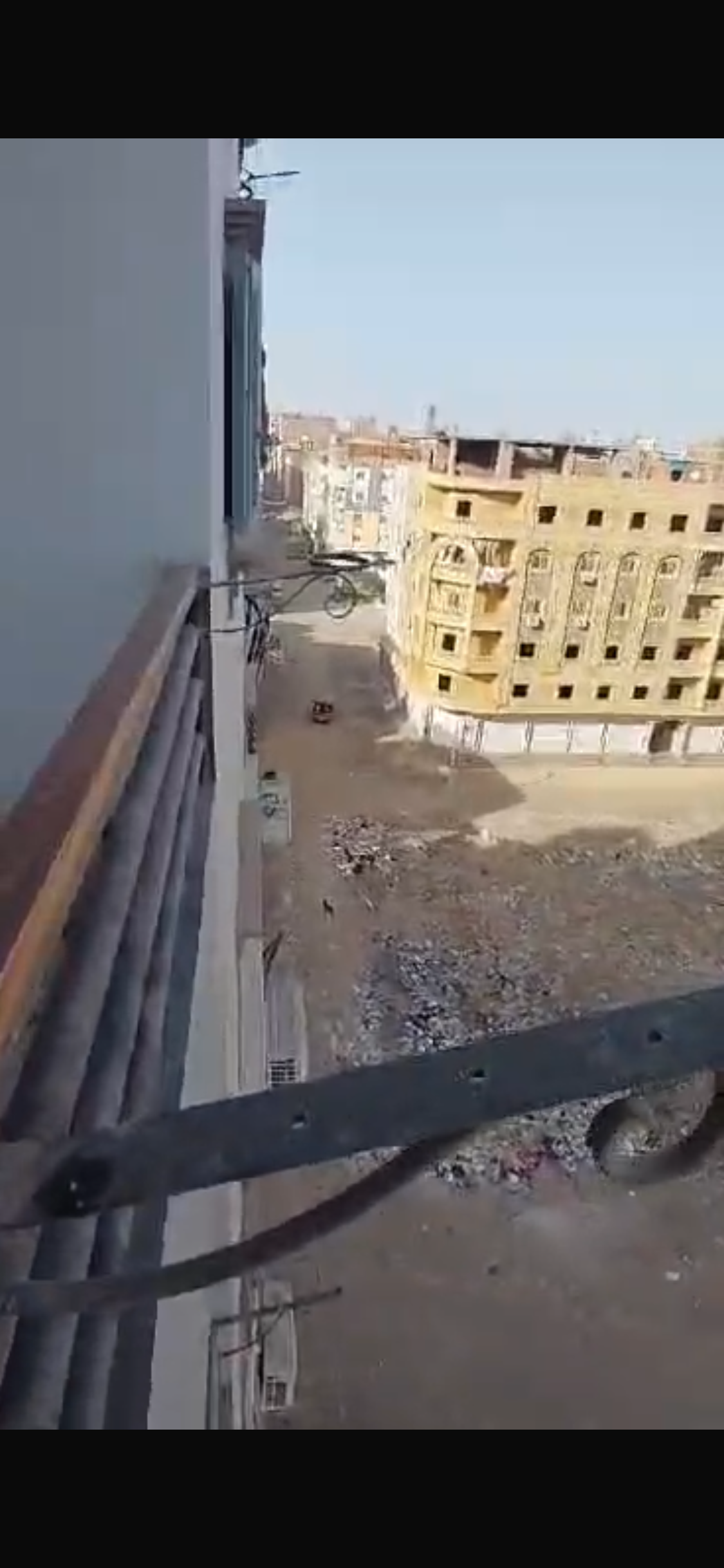 للبيع شقه جميله حي الأشجار 