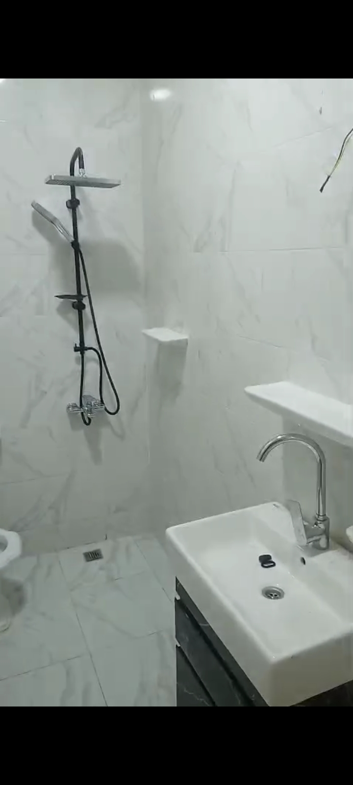 شقه بالنزهه