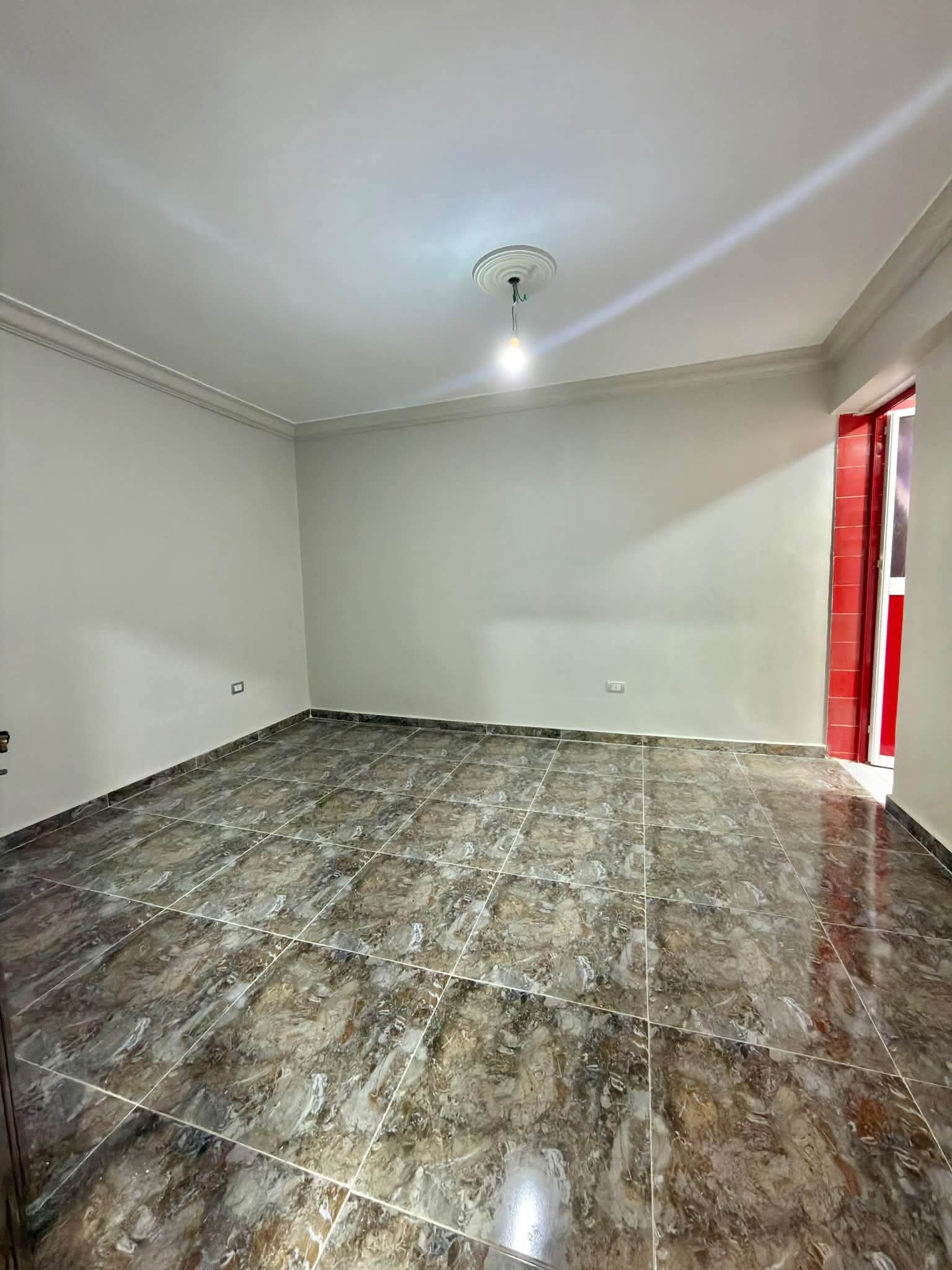 💍 عريس وبتدور على الشقة اللي تشرفك؟ شقة انت اول ساكن لقطة العرسان في أرقى مناطق البيطاش 🏠✨