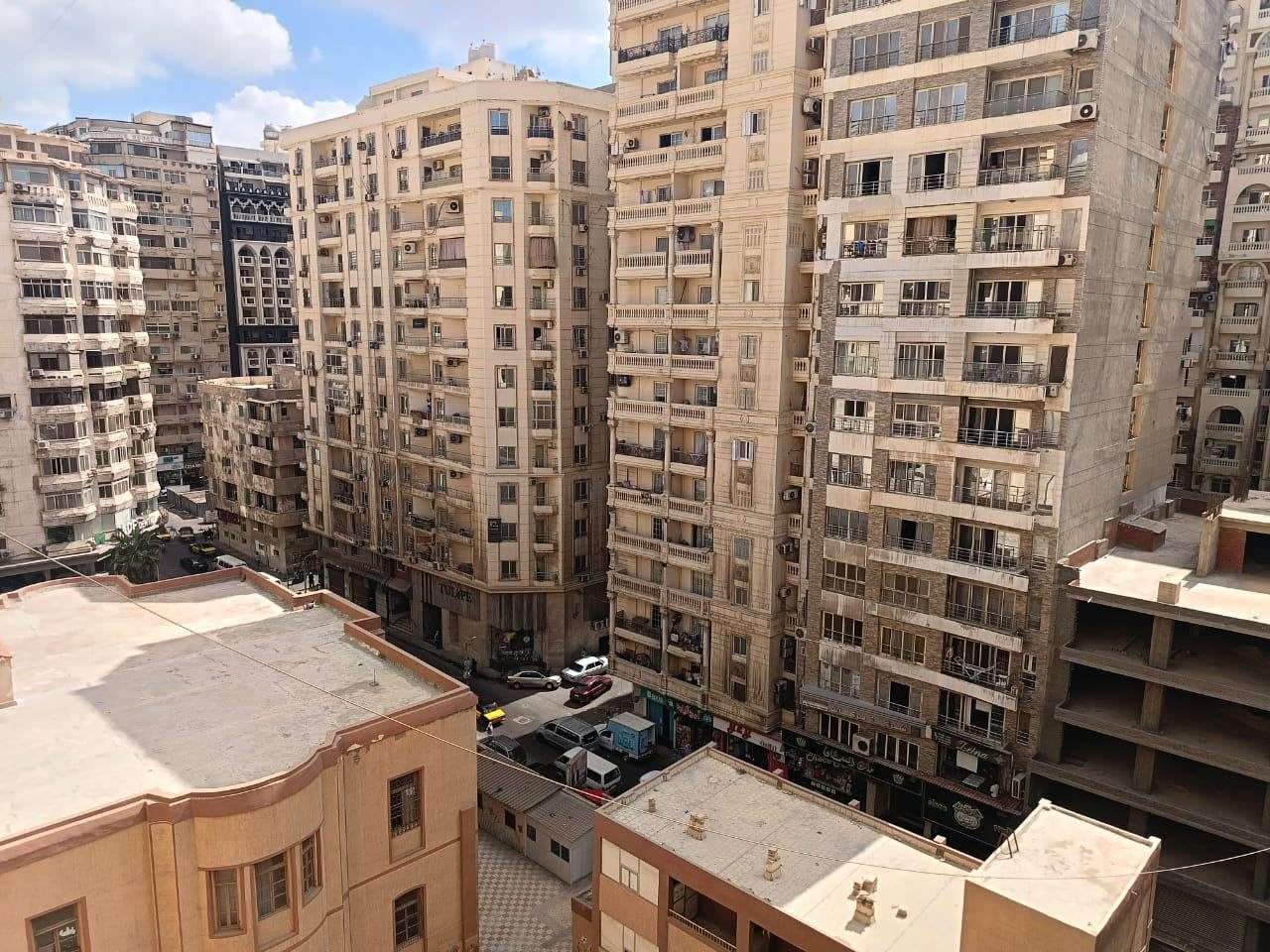 شقه فاخره للبيع في لوران 