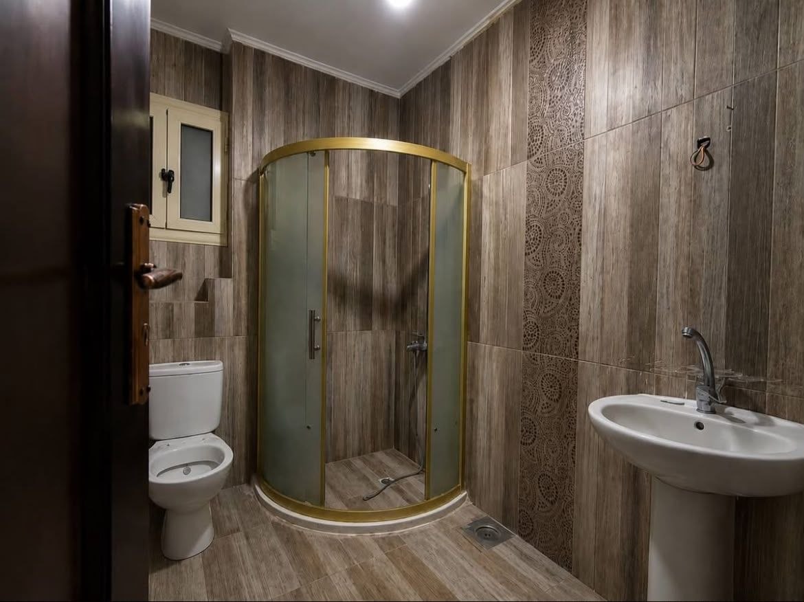 امتلك شقتك بإطلالة مميزة على نادي سبورتنج – 120م في قلب الإسكندريه! 🏡💎
