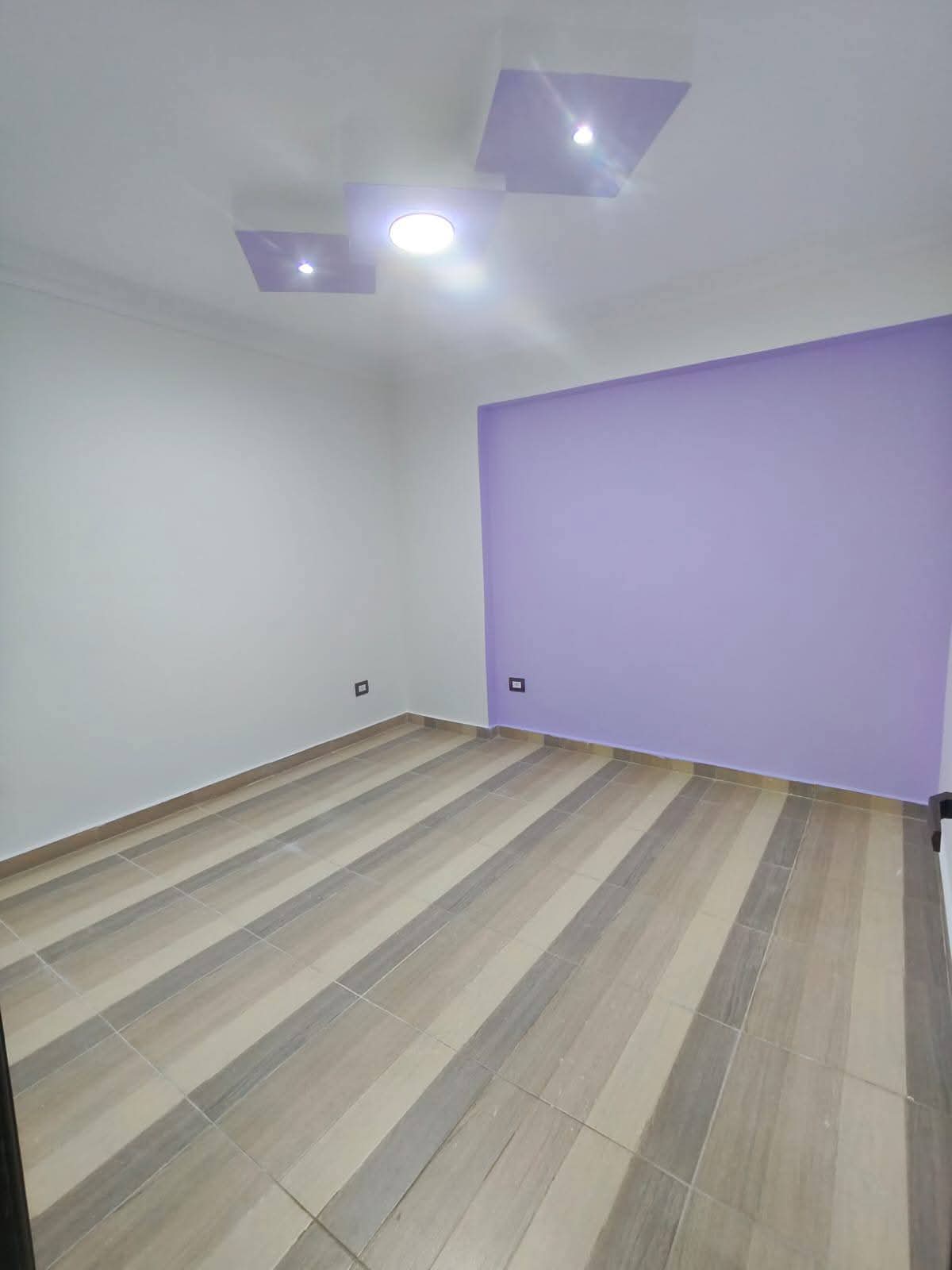 🏡 فرصة مميزة في قلب ميامي.. شقة 130م بواجهة بحرية في برج حديث ومدخل فندقي!