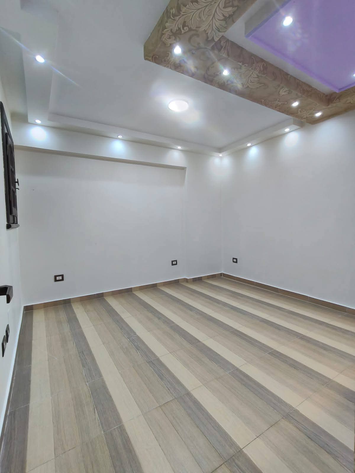 🏡 فرصة مميزة في قلب ميامي.. شقة 130م بواجهة بحرية في برج حديث ومدخل فندقي!