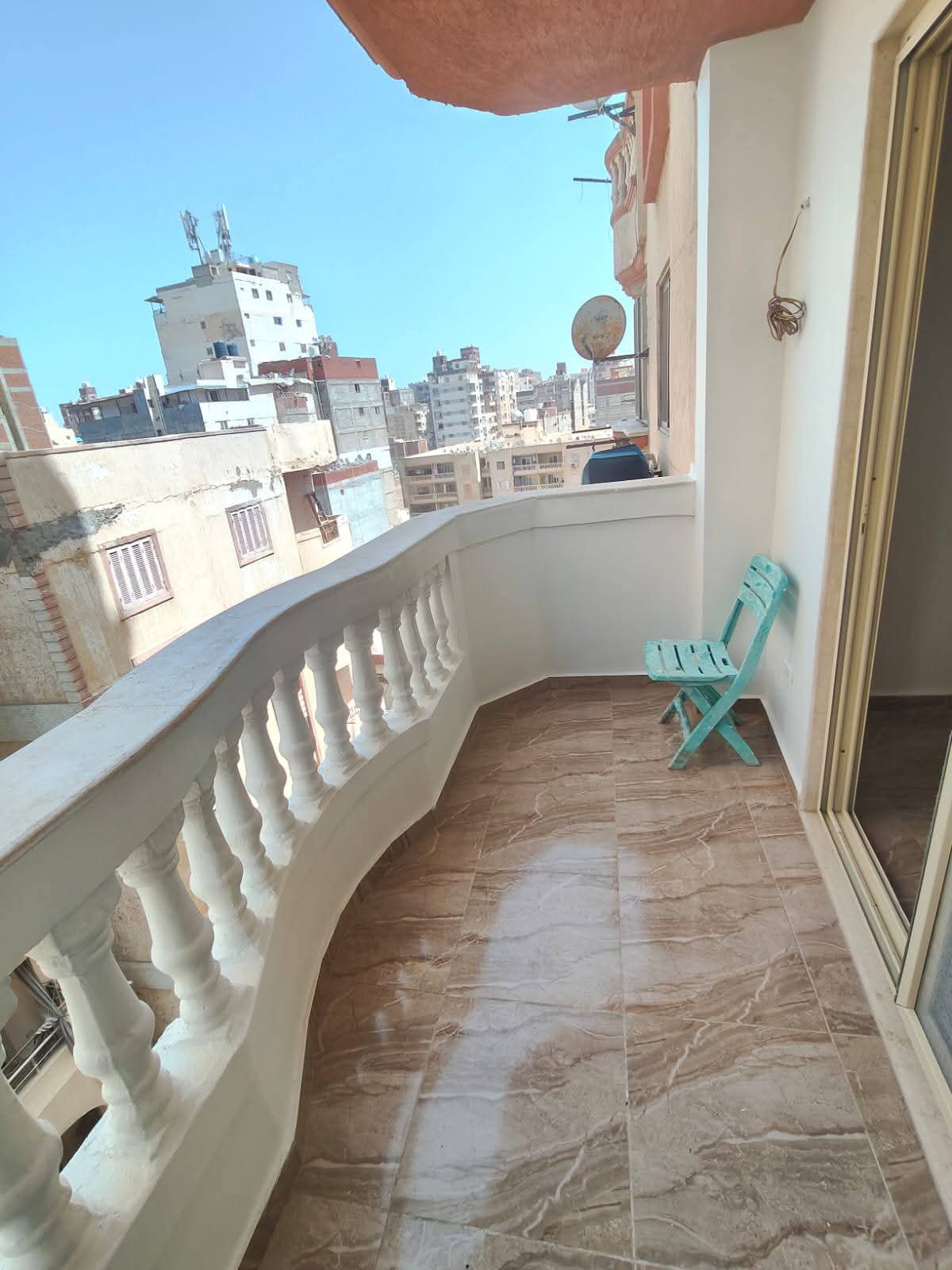 🏡 فرصة مميزة في قلب ميامي.. شقة 130م بواجهة بحرية في برج حديث ومدخل فندقي!