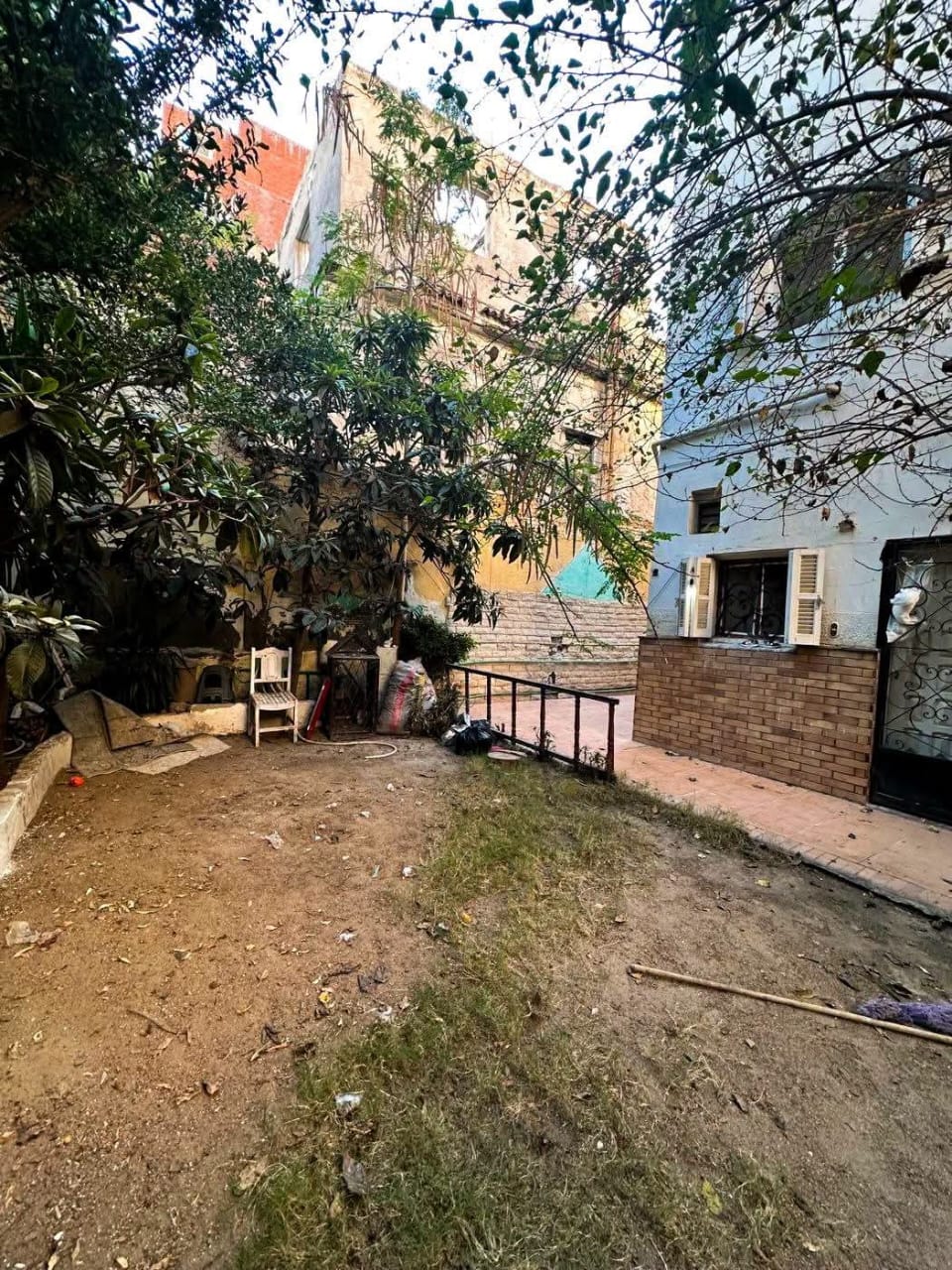 🌿 فرصة نادرة لأصحاب الذوق الرفيع والمستثمرين.. فيلا مستقلة بموقع راقي جداً في بيانكي 🏡✨