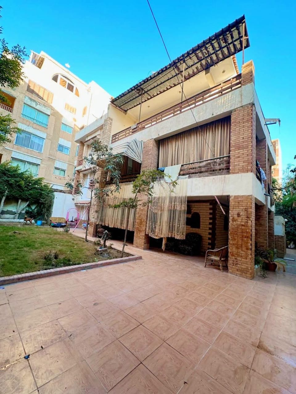🌿 فرصة نادرة لأصحاب الذوق الرفيع والمستثمرين.. فيلا مستقلة بموقع راقي جداً في بيانكي 🏡✨