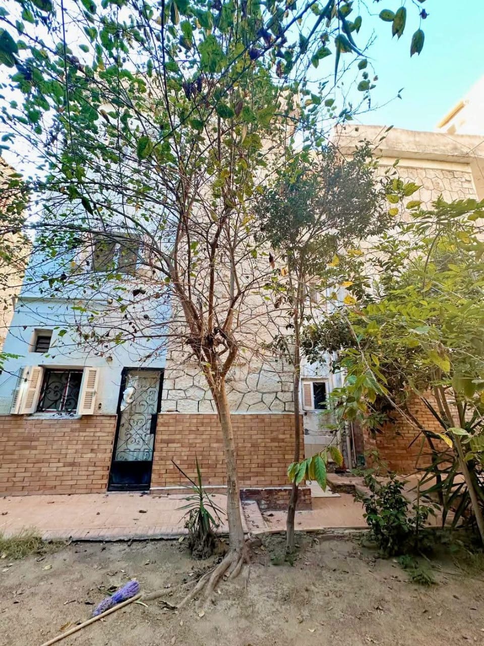🌿 فرصة نادرة لأصحاب الذوق الرفيع والمستثمرين.. فيلا مستقلة بموقع راقي جداً في بيانكي 🏡✨