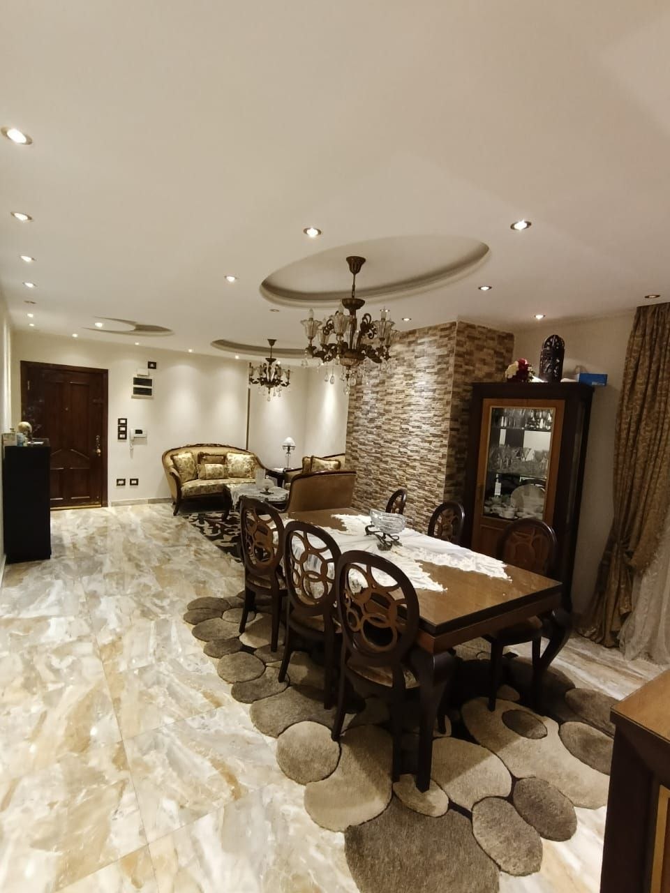 🏡 فرصة مميزة للسكن الراقي في قلب جليم – شارع أبو قير! ✨