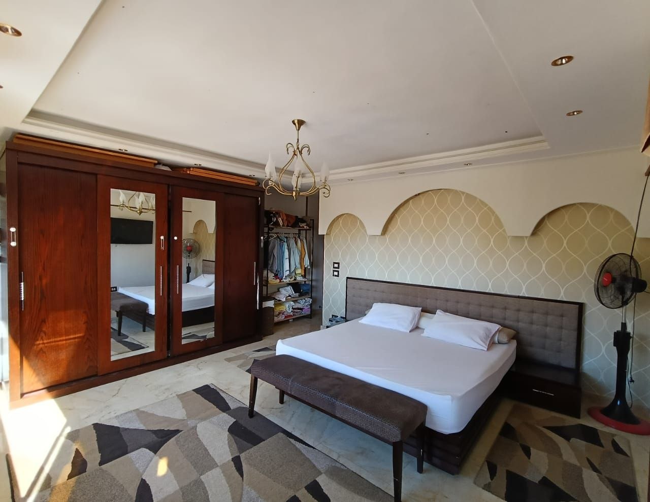 🏡 فرصة مميزة للسكن الراقي في قلب جليم – شارع أبو قير! ✨