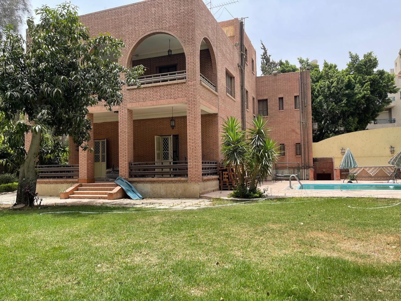 🏡✨ فرصة استثنائية لامتلاك فيلا فاخرة في سرايات المعادي ✨🏡  💎 الفخامة والخصوصية في أرقى مناطق المعادى