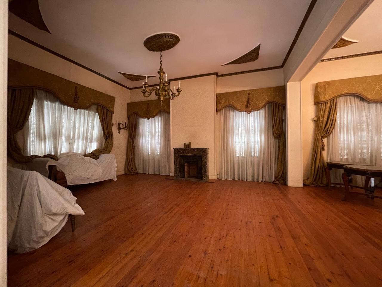 🏡✨ فرصة استثنائية لامتلاك فيلا فاخرة في سرايات المعادي ✨🏡  💎 الفخامة والخصوصية في أرقى مناطق المعادى