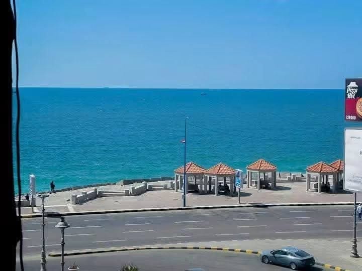 خطوه واحده للبحر 
