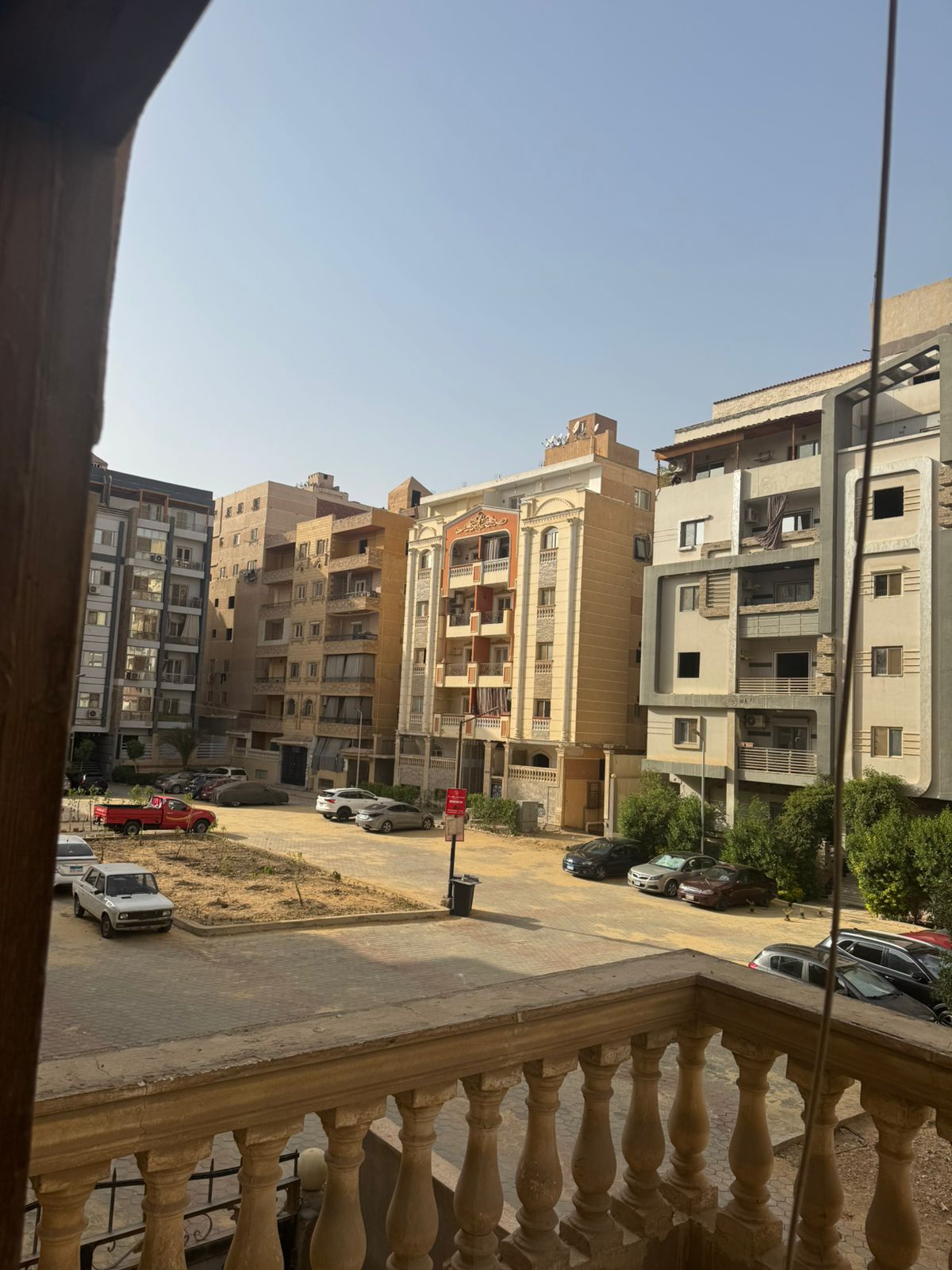 شقة بالحي الاول الهضبة الوسطى 