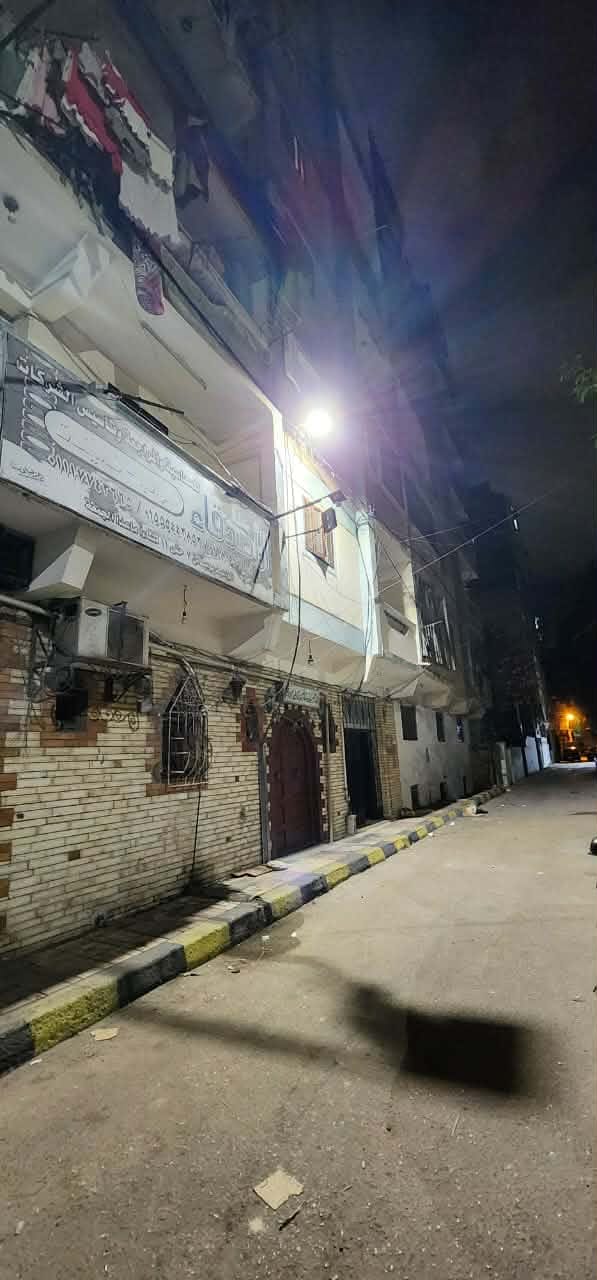 🔥 فرصة لقطة في قلب البيطاش.. شقة واسعة ومنورة على الشارع الرئيسي مباشرة 🏢✨