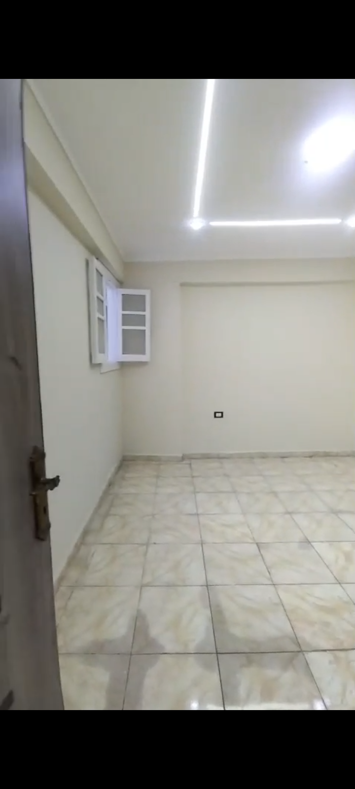 شقه فاخره باطلاله بحريه 