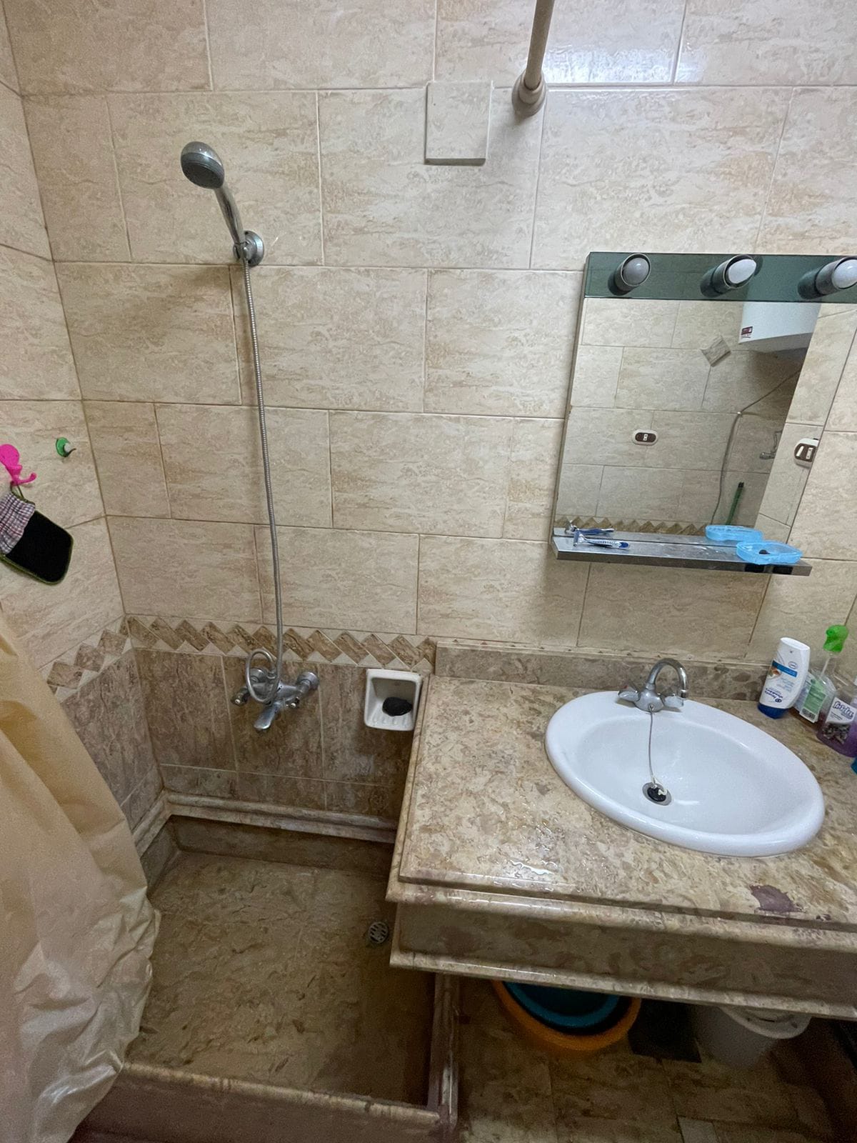 لقطة - شاليه أرضي بجنينتين في الشروق ك41 - 700 متر للبحر - 200م