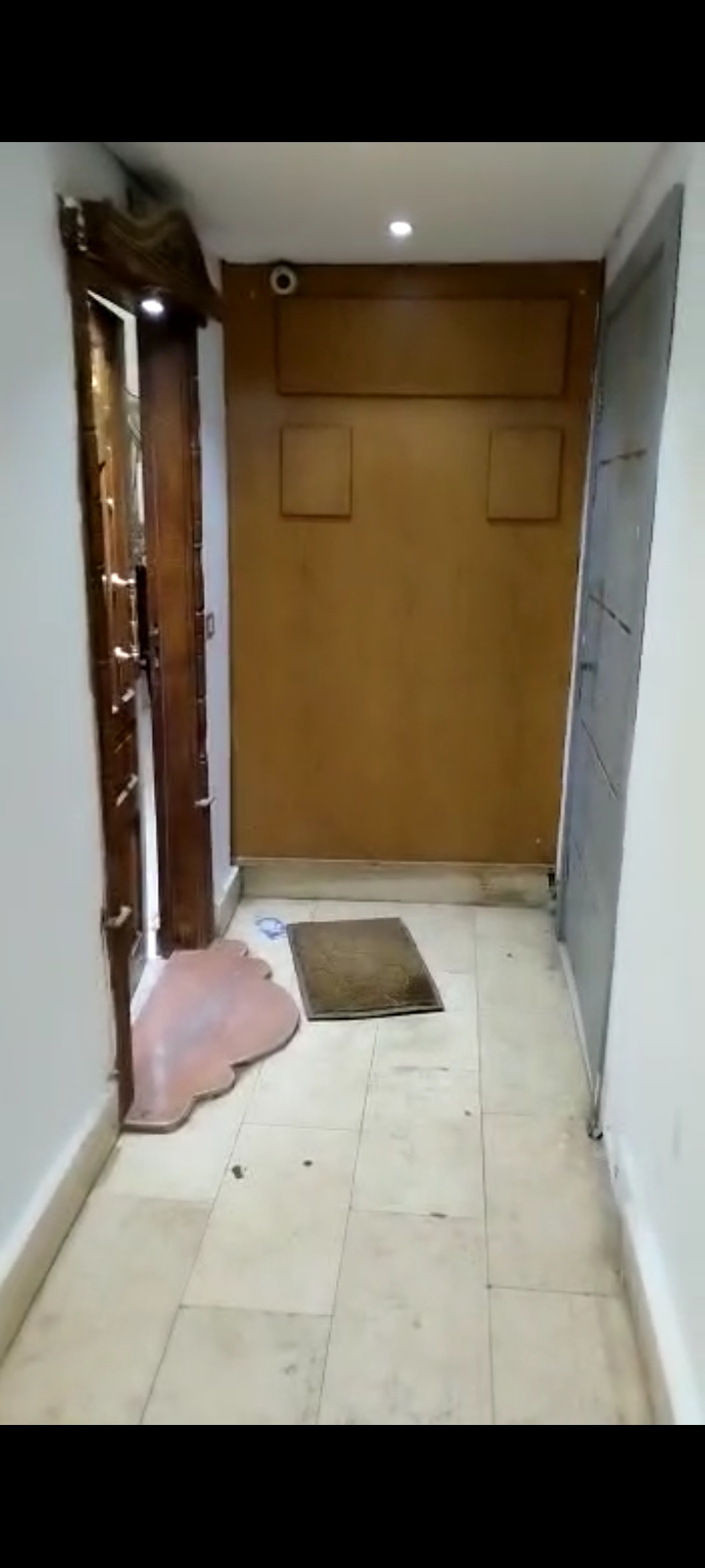 شقه للايجار بالنزهه الجديده