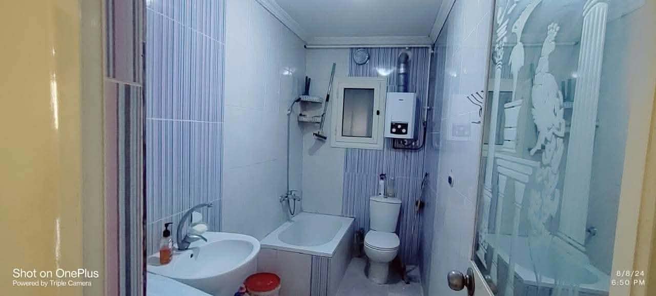 شقه فخمه للايجار فى الابراهيميه بجوار كليه الهندسه 