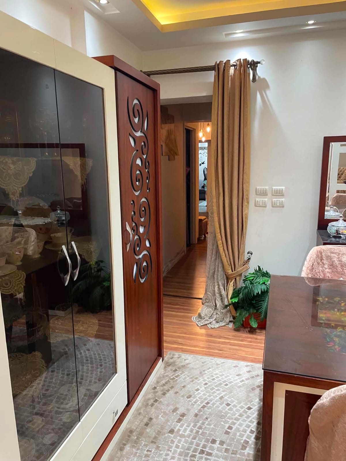 🌊 امتلك شقة فاخرة 155م في سيدي جابر الشيخ.. برج حديث وديكورات مميزة وخطوات من البحر! 🏡✨