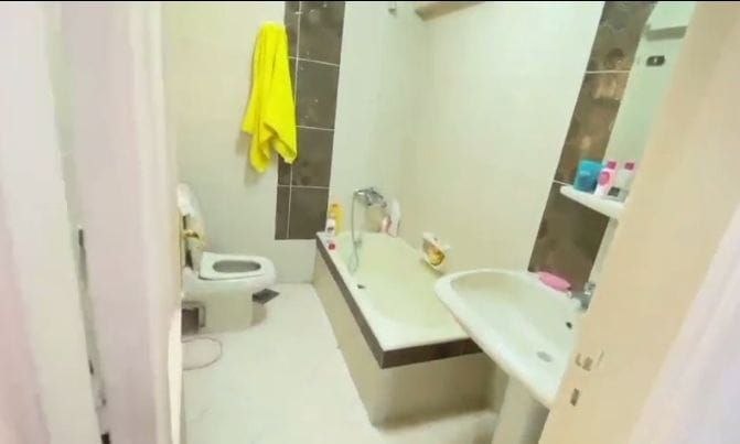 شقه فاخره فى رشدي وتشطيب راقي 