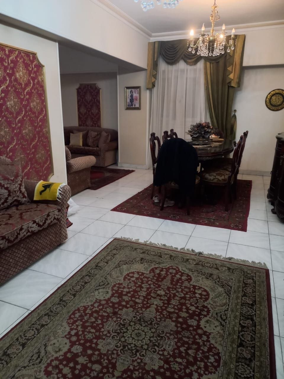 شقه فاخره فى رشدي  على شارع أبو قير وتشطيب راقي 