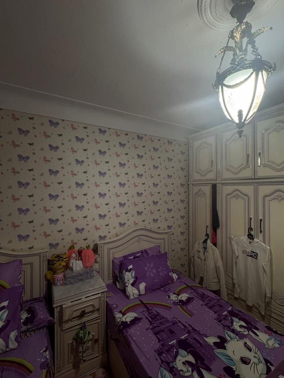 شقه فاخره فى كفر عبده بموقع متميز 