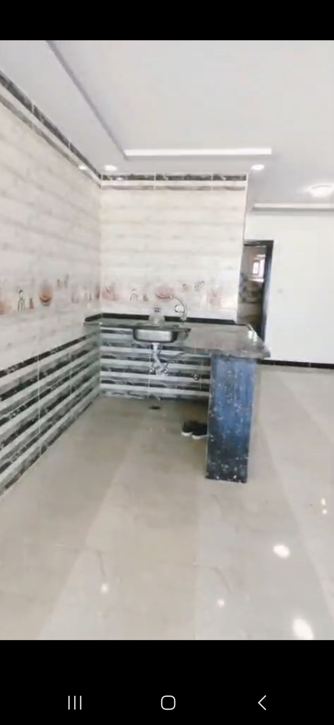 شاليه بروف بفيو رائع مطل على البحر 